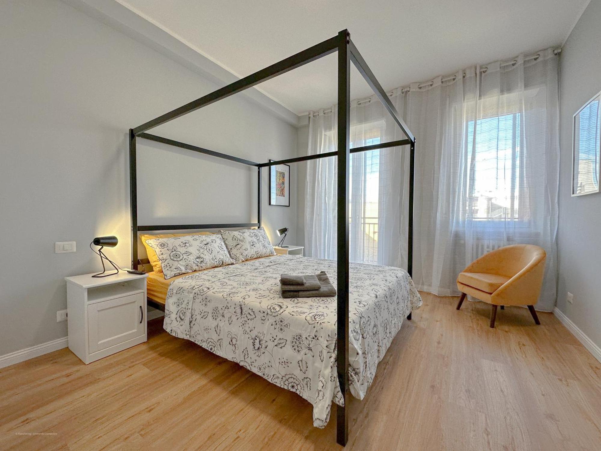 Torre 24 - Luxury Naviglio Suite Мілан Екстер'єр фото
