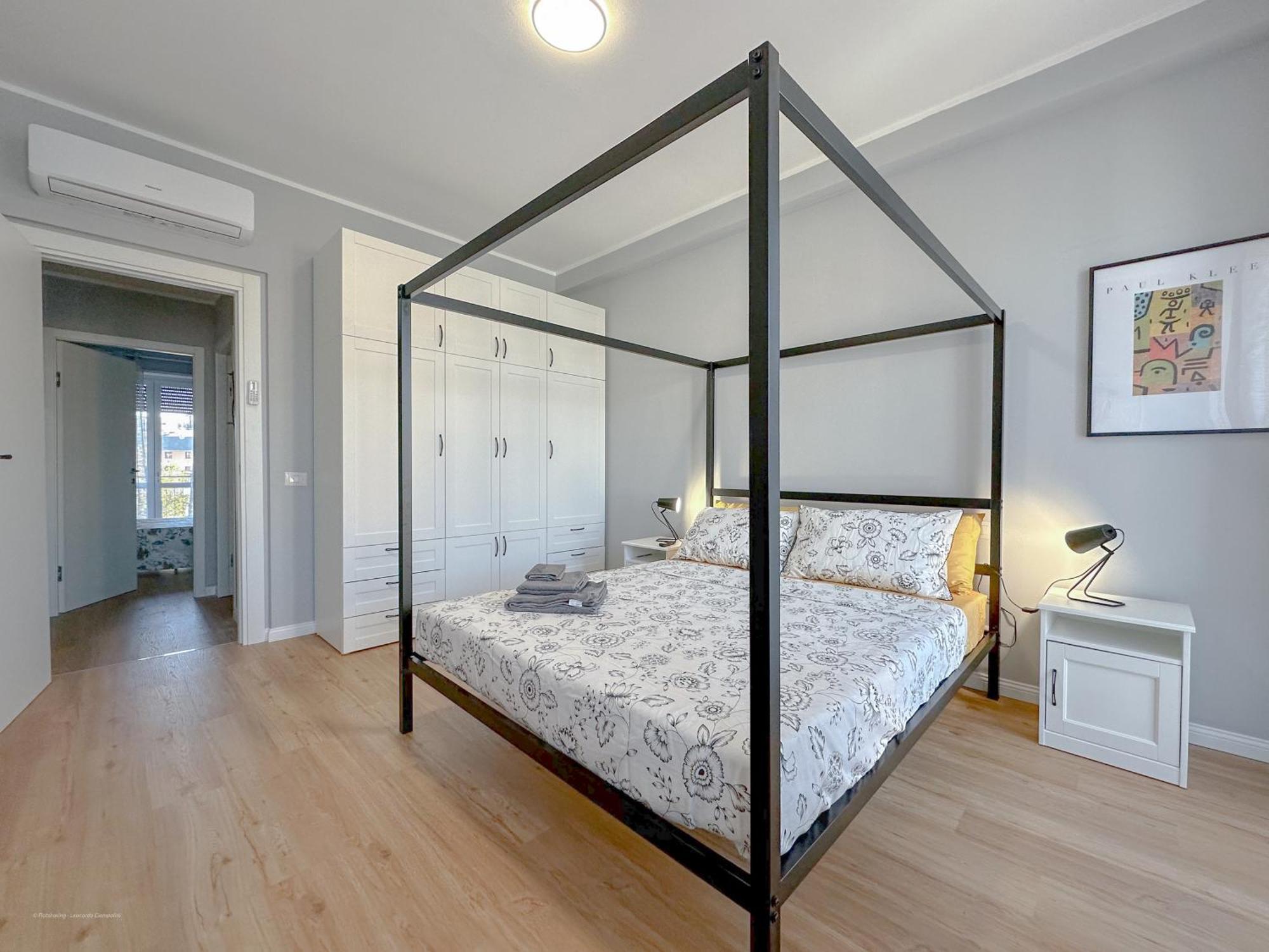 Torre 24 - Luxury Naviglio Suite Мілан Екстер'єр фото